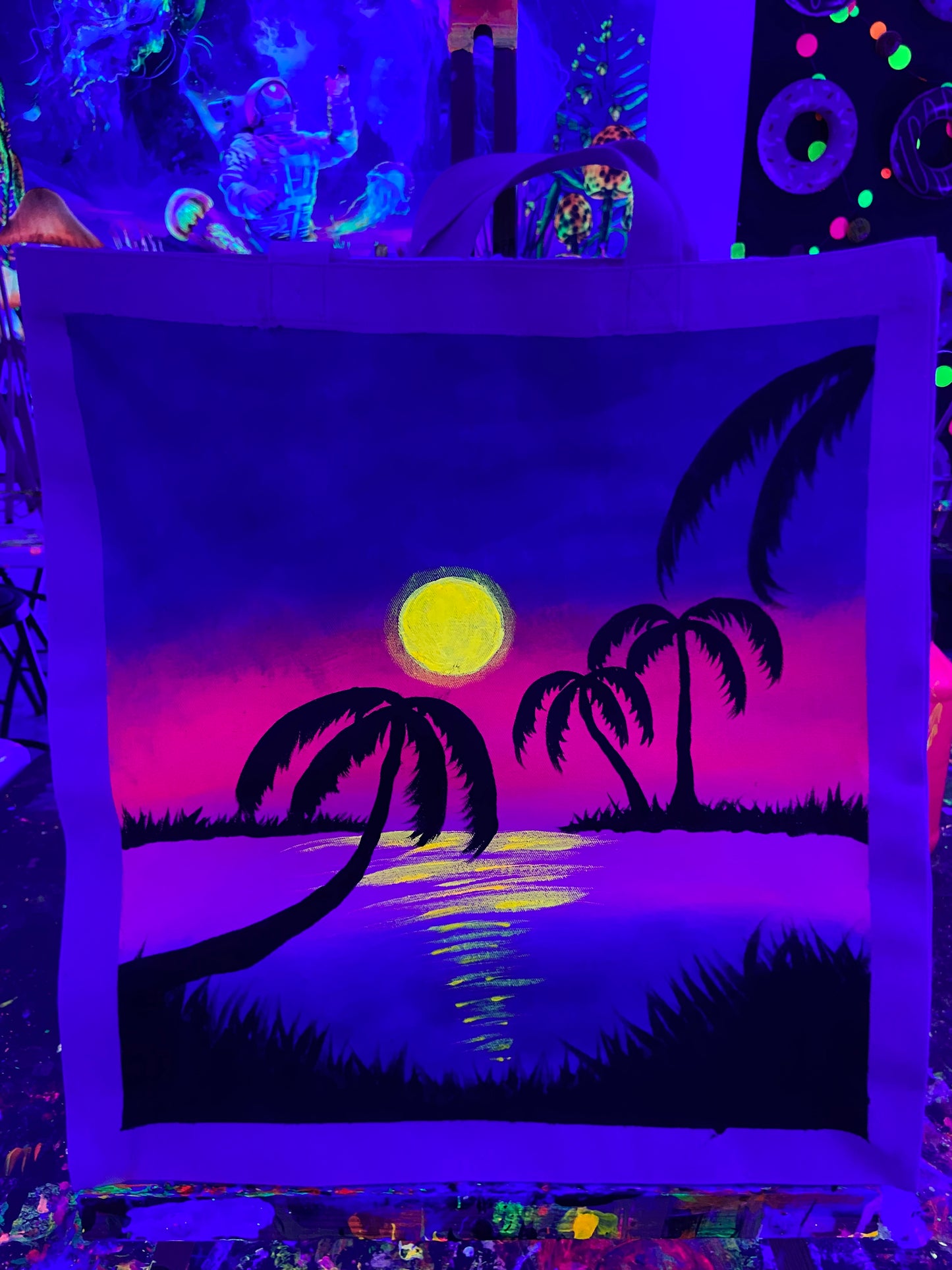 Sat, June 13th 5PM - 2Hrs - NEW!! TOTE BAG PAINTING!!